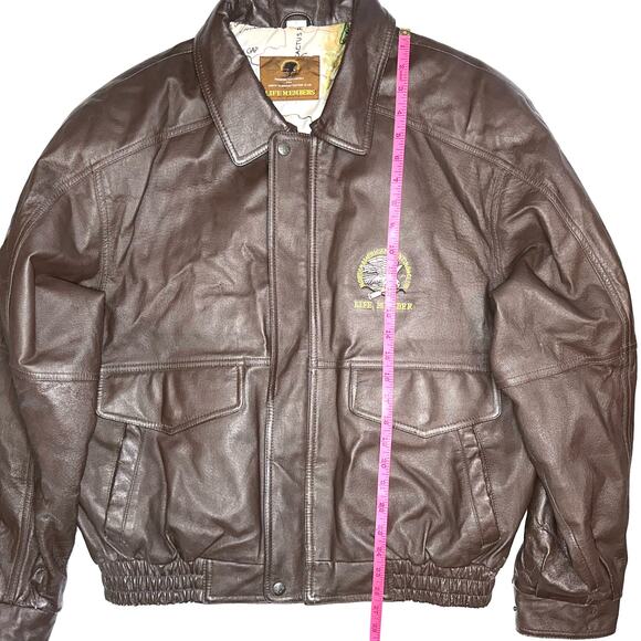 Vintage Leather Life Member North American Hunting Club Bomber Jacket Size Large - Picture 12 of 15